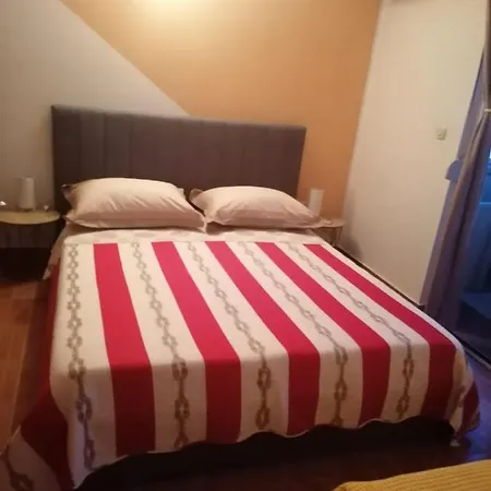 アパート Apartman Marko ビビニェ