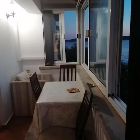 Apartman Marko ビビニェ